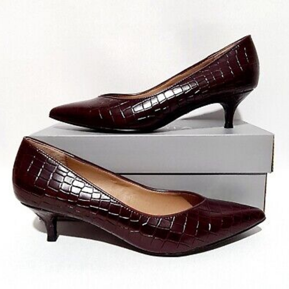 NEW IN BOX Vionic Women's Kit Josie Kitten Heels, Wine Croc Shoes, Size 11 US